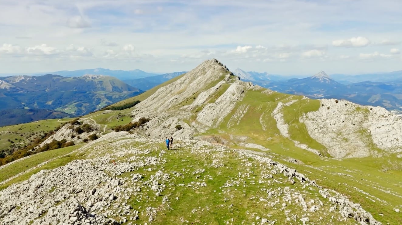 frame-video frame-video