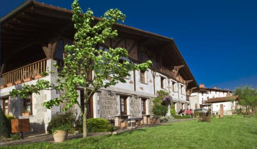 jardin_1_agroturismo_lamainoetxeberri_500 jardin_1_agroturismo_lamainoetxeberri_500