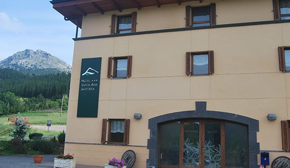 Santa-ana-hotela-707x327 Santa-ana-hotela-707x327