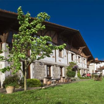 jardin_1_agroturismo_lamainoetxeberri_500 jardin_1_agroturismo_lamainoetxeberri_500